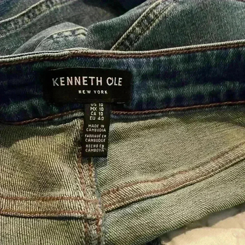 Kenneth Cole of New York jeans new with tags attached - Picture 5 of 5
